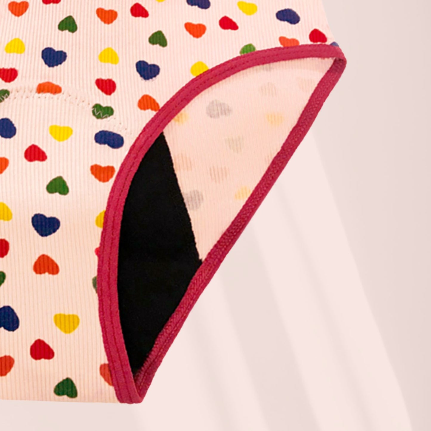 Menstrualne hlačke s srčki – Teen